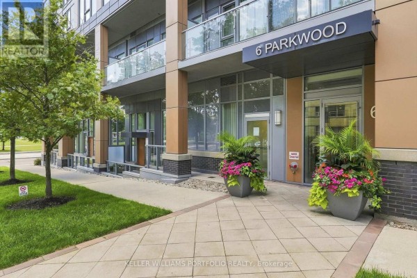 516 - 6 Parkwood Avenue, Toronto, ON M4V0A3 Photo 4