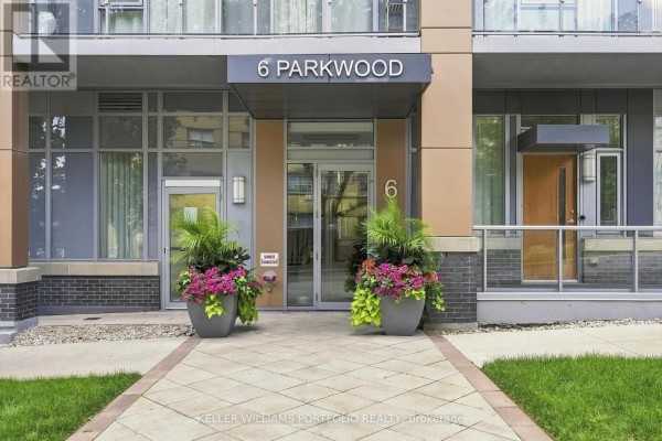 516 - 6 Parkwood Avenue, Toronto, ON M4V0A3 Photo 5