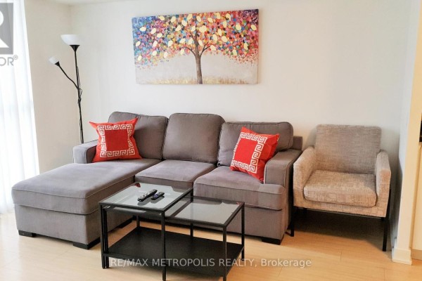 516 - 85 Queens Wharf Road, Toronto, ON, photo 2