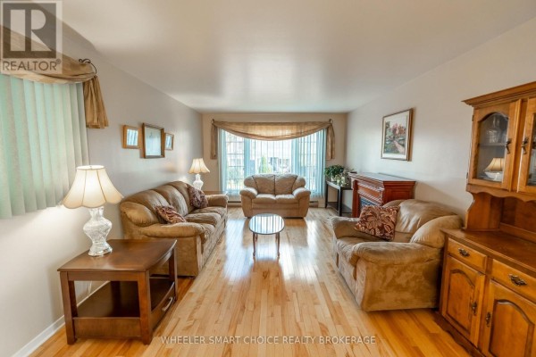 516 Burton Avenue, Cornwall, ON K6J3Y2 Photo 4