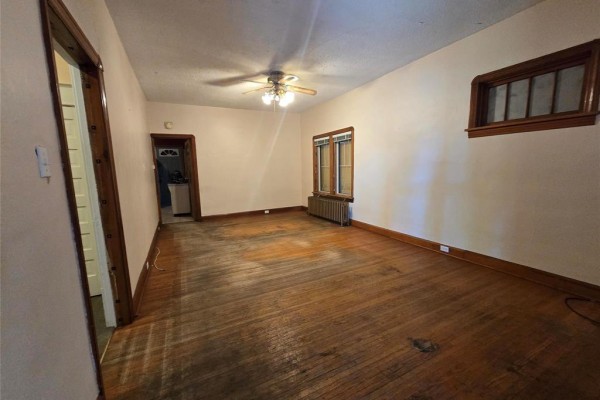Bedroom - 516 Church Avenue, Winnipeg, MB R2W1C6 Photo 3