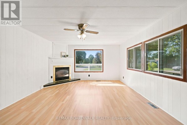 Bedroom - 516 Maplegrove Road, Carleton Place, ON K7C4R4 Photo 4