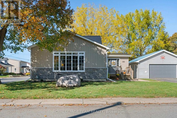 Kitchen - 516 Sophia Street, Prescott, ON K0E1T0 Photo 3