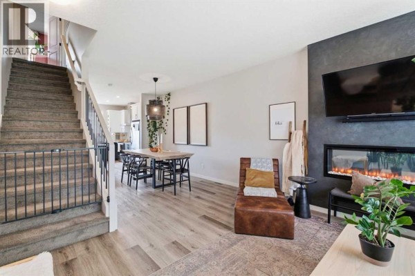 Living room - 516 West Lakeview Drive, Chestermere, AB T1X2A2 Photo 4