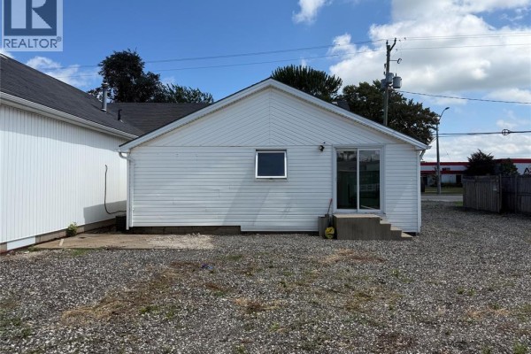 5163 Walker Road Unit# B, Tecumseh, ON N9A6J3 Photo 4