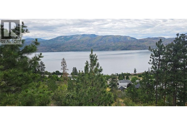 5165 Macneill Court, Peachland, BC V0H1X2 Photo 4