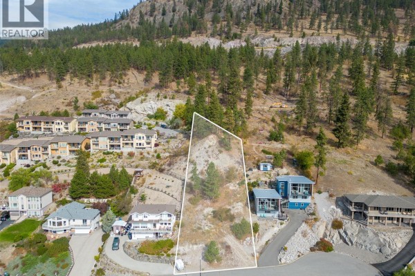 5166 Macneill Court, Peachland, BC, photo 3