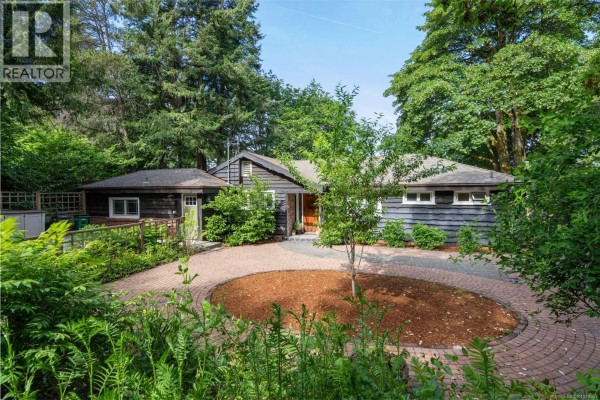 5168 Santa Clara Ave, Saanich, BC, photo 2