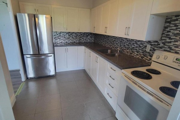 #517 - 10 Edgecliffe Golfway, Toronto, ON, photo 2