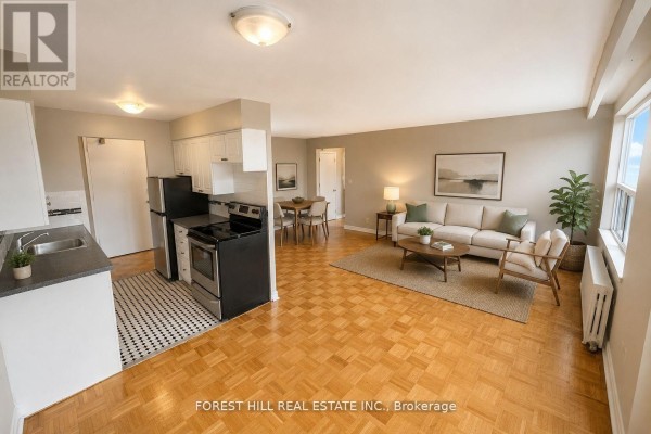 517 - 102 Goodwood Park Court, Toronto, ON M4C5S9 Photo 2