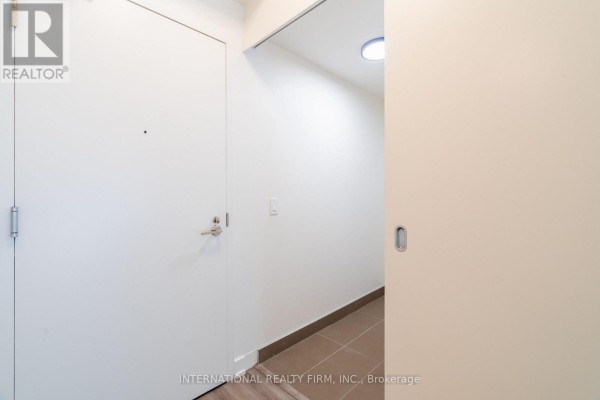 Bedroom - 517 - 1030 King Street W, Toronto, ON M6K0B4 Photo 2
