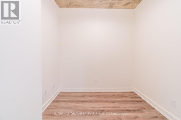 Laundry room - 517 - 1030 King Street W, Toronto, ON M6K0B4 Photo 5