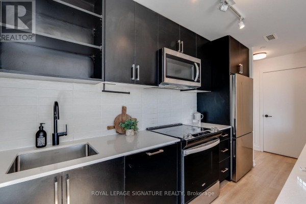 517 - 2300 St. Clair Avenue W, Toronto, ON, photo 3