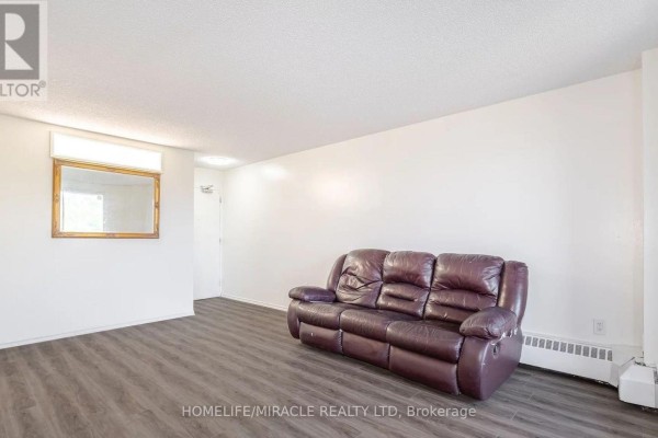 Bedroom 2 - 517 - 4673 Jane Street, Toronto, ON M3N2L1 Photo 5