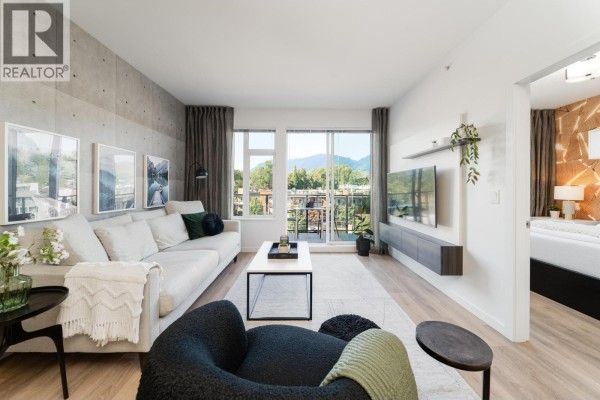 517 725 Marine Drive, North Vancouver, BC V7M0G2 Photo 3