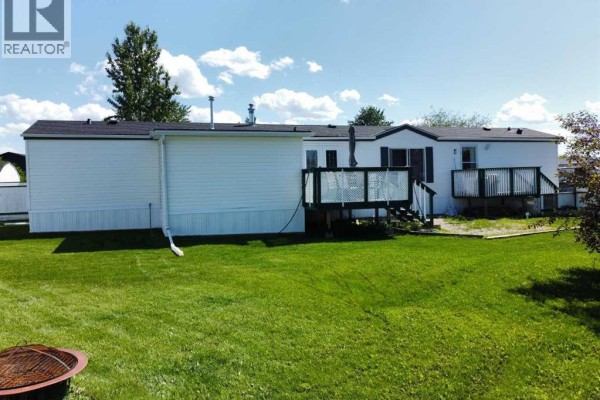Living room - 517 9 Street, Fox Creek, AB T0H1P0 Photo 5