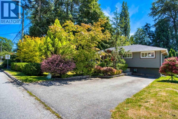 517 Ailsa Avenue, Port Moody, BC V3H1A5 Photo 3
