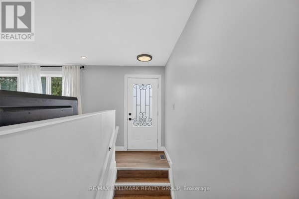 Primary Bedroom - 517 Butler Road, Clarence Rockland, ON K0A2A0 Photo 4