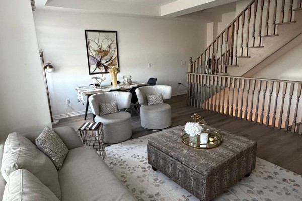 517 Dundas Street E, Oakville, ON L6H3P6 Photo 3