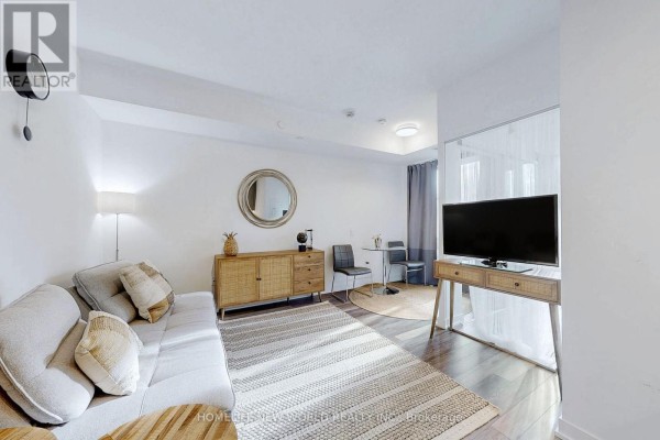 518 - 250 Lawrence Avenue W, Toronto, ON, photo 2