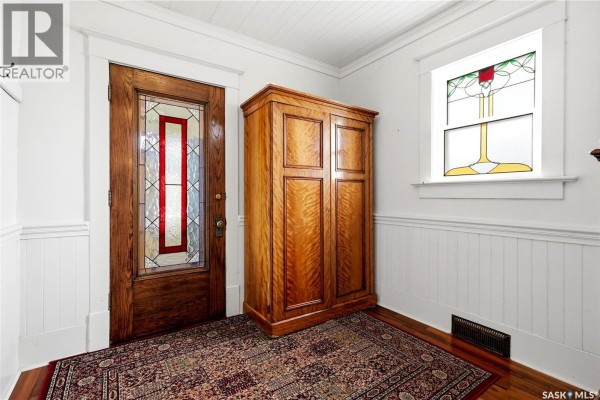Bonus Room - 518 10th Street E, Saskatoon, SK S7N0E2 Photo 5