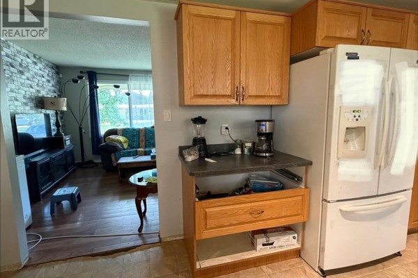 Foyer - 518 1st Street E, Meadow Lake, SK S9X1E9 Photo 4