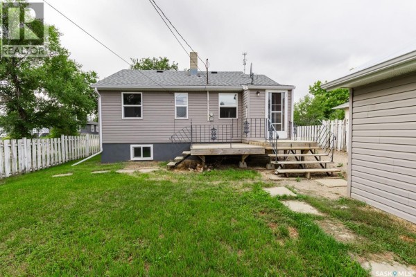 Laundry room - 518 Columbia Avenue, Kerrobert, SK S0L1R0 Photo 5