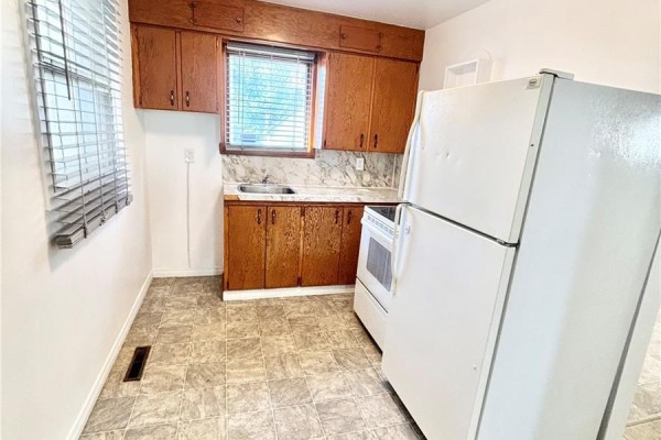 4pc Bathroom - 518 Montreal Street, Regina, SK S4R1L6 Photo 4