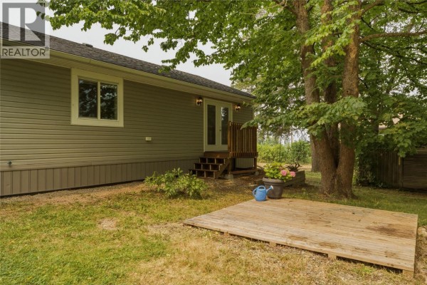Bedroom - 518 Willow Street, Fauquier, BC V0G1K0 Photo 3