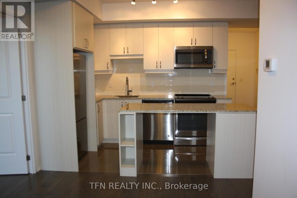Primary Bedroom - 519 - 9201 Yonge Street, Richmond Hill, ON L4C6Z2 Photo 4