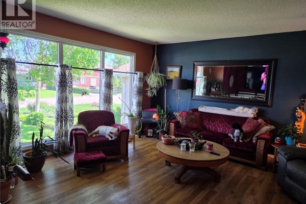 Kitchen - 519 1st Street Nw, Wadena, SK S0A4J0 Photo 4