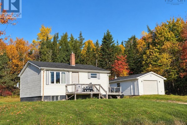 Living room - 519 Cenotaph Road, West Bay Road, NS B0E3L0 Photo 3