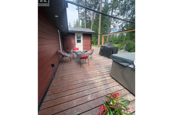 Partial bathroom - 5195 Tallington Drive, Celista, BC V0E1M6 Photo 4