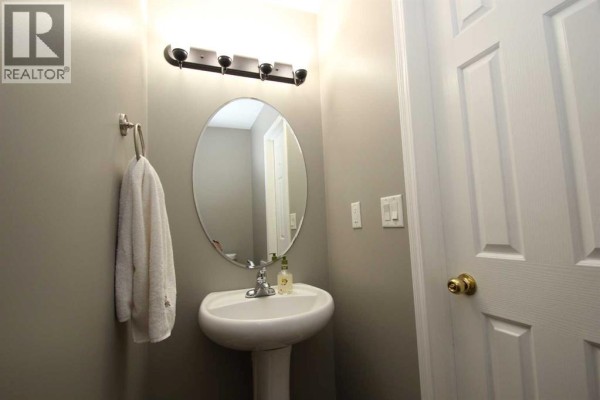 52, 73 Addington Drive, Red Deer, AB, photo 3