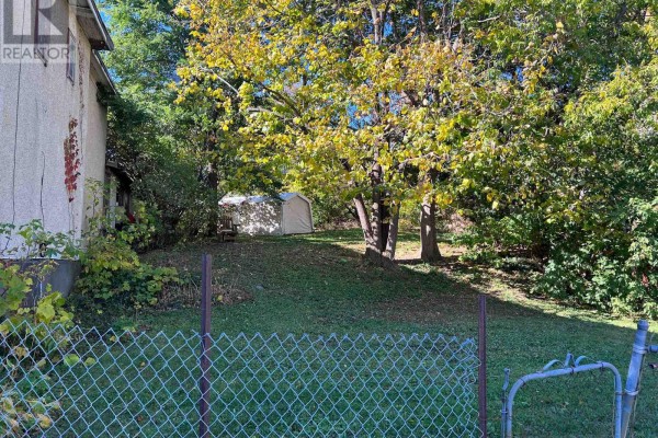 52 & 50 Stonehurst Avenue W, Ottawa, ON K1Y1R4 Photo 2