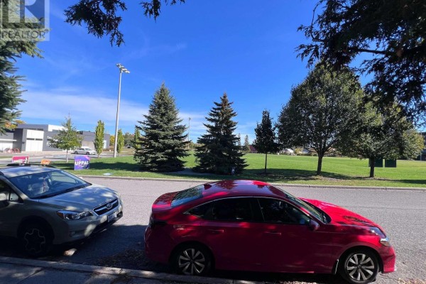 52 & 50 Stonehurst Avenue W, Ottawa, ON K1Y1R4 Photo 5