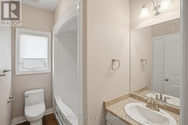 Kitchen - 20 Crimson Drive, Niagara On The Lake, ON L0S1P0 Photo 4