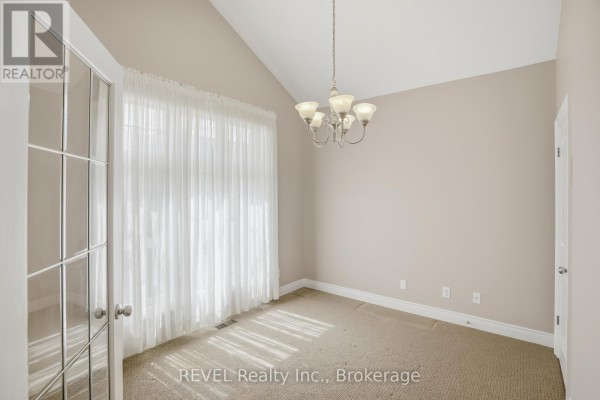 Primary Bedroom - 20 Crimson Drive, Niagara On The Lake, ON L0S1P0 Photo 5