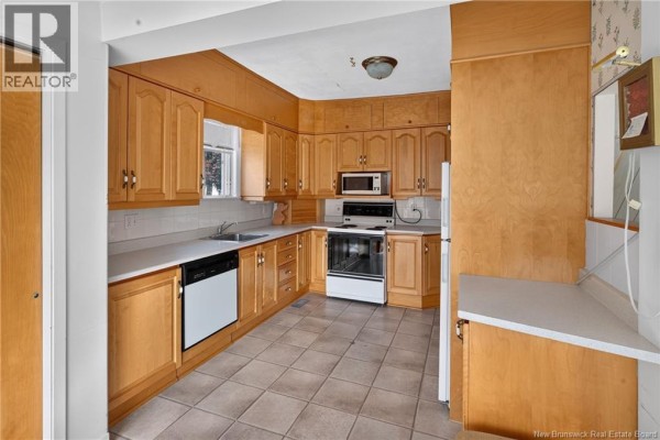 Laundry room - 52 Arran Street, Campbellton, NB E3N1K8 Photo 5