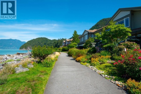 52 Beach Drive, West Vancouver, BC V0N3Z1 Photo 4