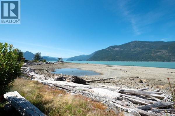 52 Beach Drive, West Vancouver, BC V0N3Z1 Photo 5