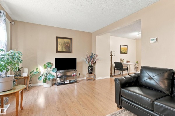 Bedroom 2 - 52 Belmead Gardens Gd Nw, Edmonton, AB T5T1J1 Photo 5