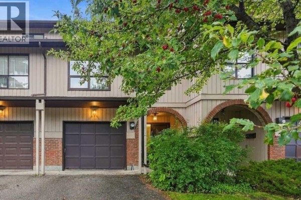 52 Canterbury Gardens Sw, Calgary