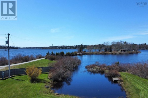 52 Captain Landers Court, Yarmouth, NS, photo 2