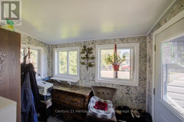 Sunroom - 52 Fairview Crescent, North Perth, ON N4W3G8 Photo 4