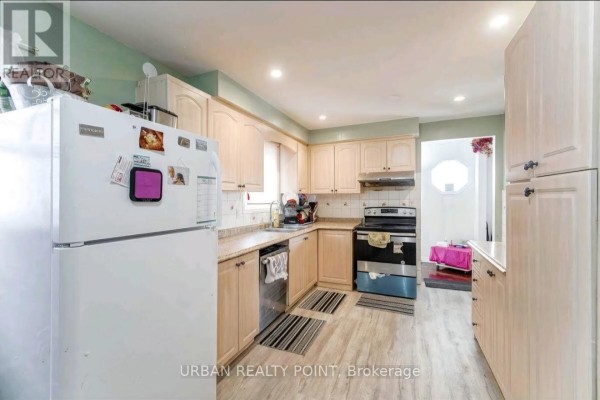 Dining room - 52 Fallway Road E, Brampton, ON L6V3H2 Photo 5