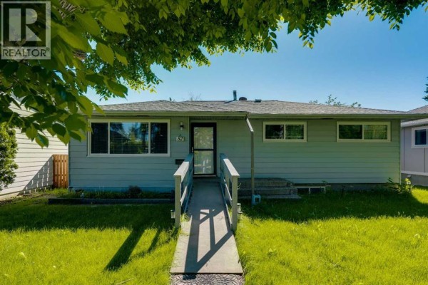4pc Bathroom - 52 Fay Road Se, Calgary, AB T2H1H4 Photo 4