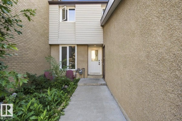 52 Grandin Vg, St  Albert, AB, photo 3
