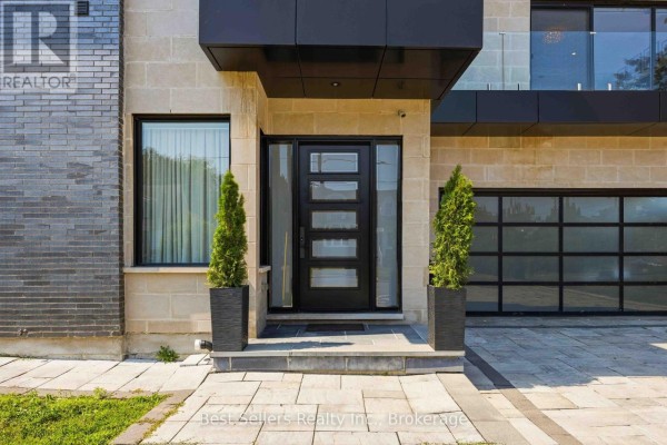 52 Grantbrook Street N, Toronto, ON, photo 2