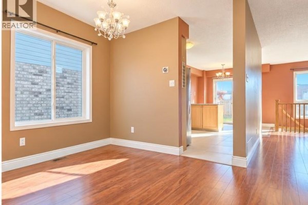 4pc Bathroom - 52 Isabella Street, Kitchener, ON N2E4J7 Photo 4